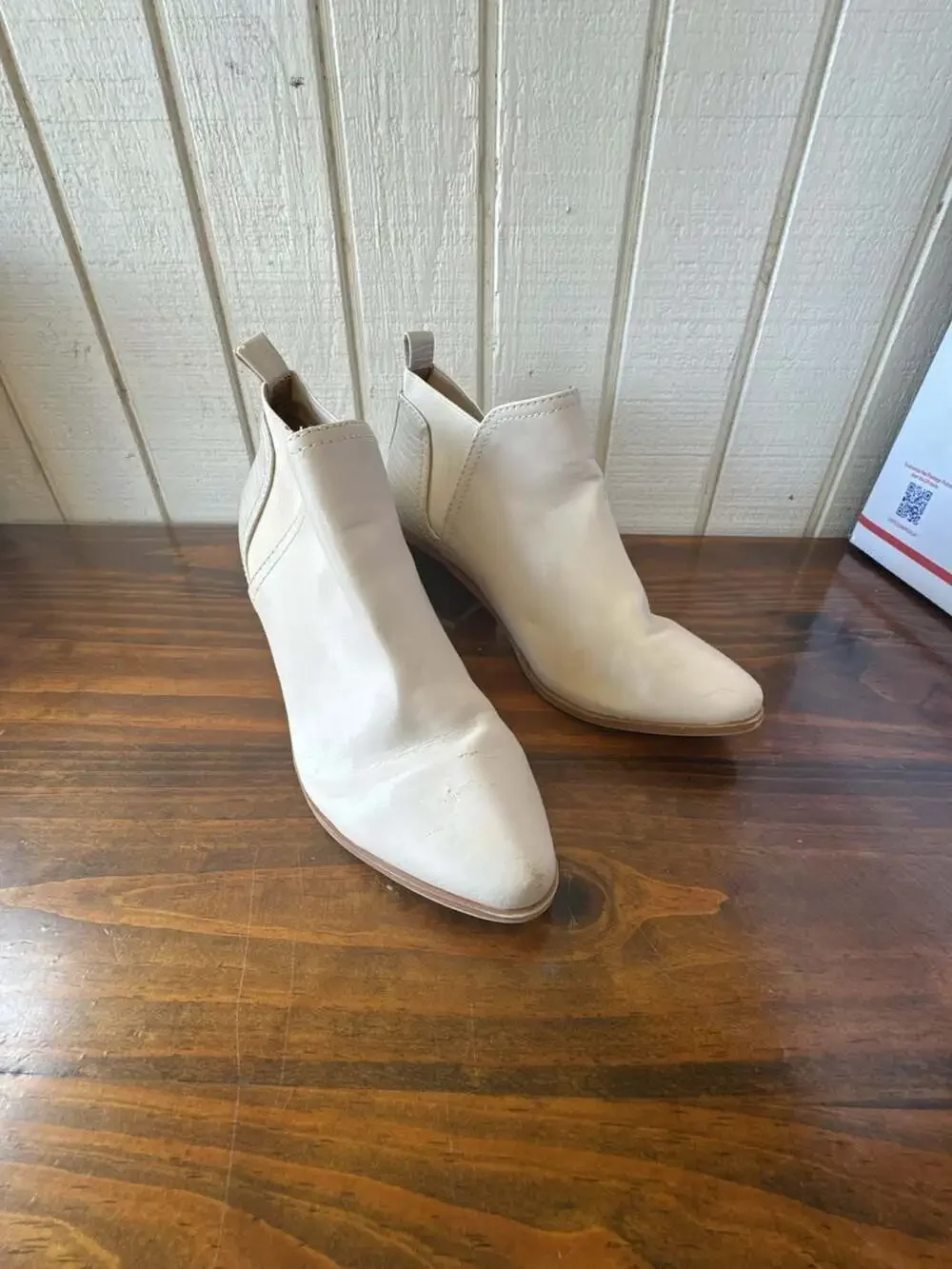DV Dolce Vita Frilli Women's White Pointed Toe Stacked Heel Ankle Booties